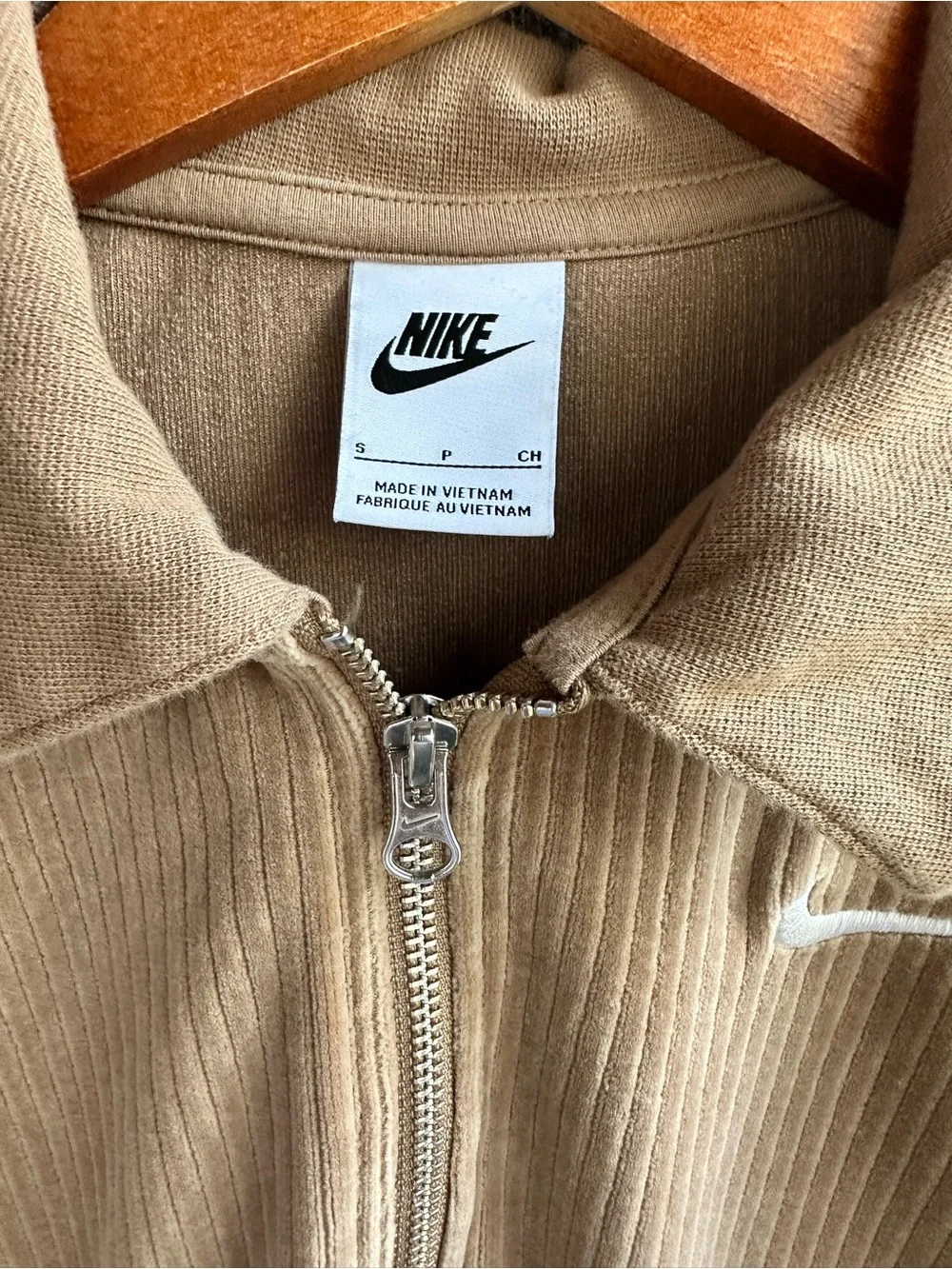 Nike Womens Sporty Cropped Corduroy Velour Half-Zip Sweatshirt - Tan Size Small